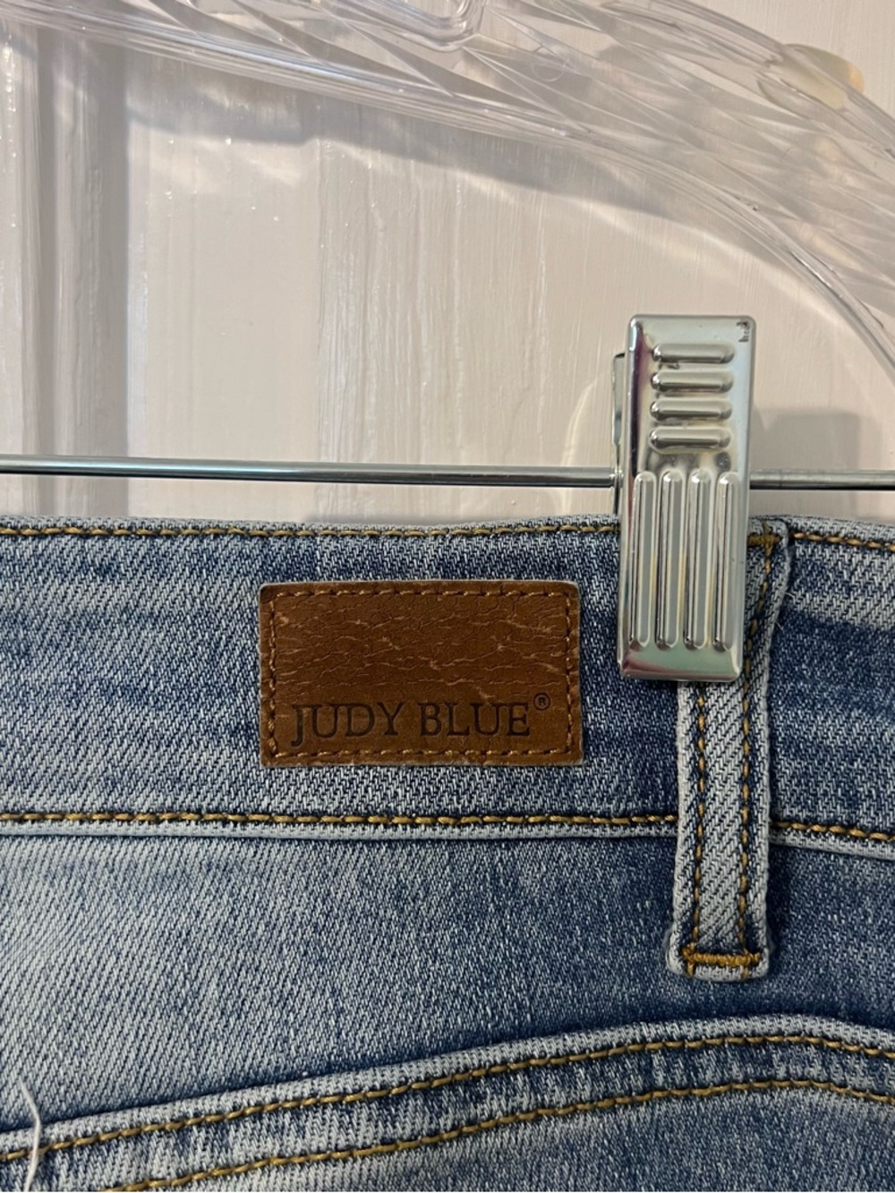 Judy Blue Light Blue Distressed Denim cropped ankle Jeans Sz 14W - Picture 4 of 6